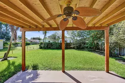 5120 SW 22nd St, West Park, FL 33023 - Photo 9
