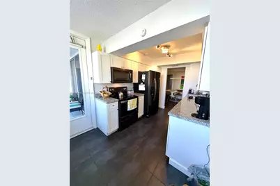 100 Golden Isles Dr #806, Hallandale Beach, FL 33009 - Photo 19