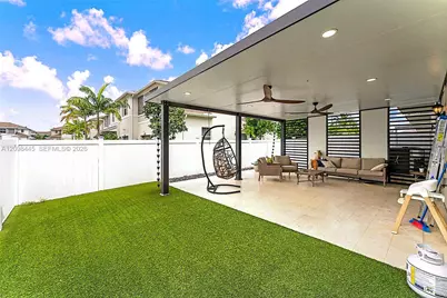 763 SE 18th St, Homestead, FL 33034 - Photo 3