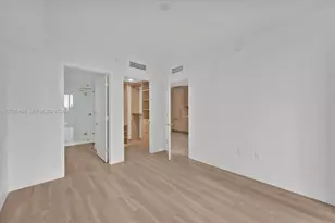 90 NE 32nd St, Miami, FL 33137 - Photo 11