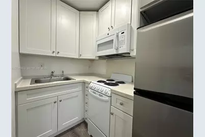 2300 Madison St #110, Hollywood, FL 33020 - Photo 5