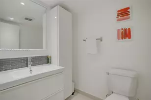 3375 N Country Club Dr, Aventura, FL 33180 - Photo 21