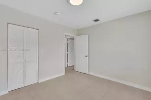 11810 NE 19th Dr, North Miami, FL 33181 - Photo 17