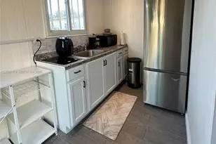 1021 NE 137th St, North Miami, FL 33161 - Photo 5