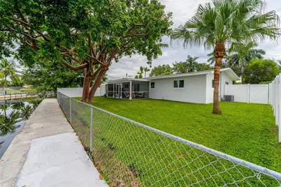 1101 E River Dr, Margate, FL 33063 - Photo 37