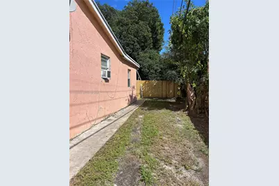 2611 SW 62nd Ave #Rear, Miramar, FL 33023 - Photo 11