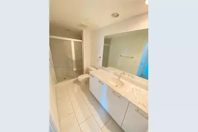 951 Brickell Ave #805, Miami, FL 33131 - Photo 21