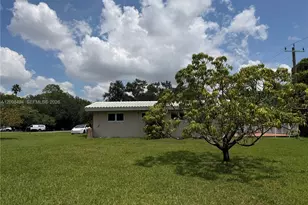 7743 SW 72nd Ct, Miami, FL 33143 - Photo 3