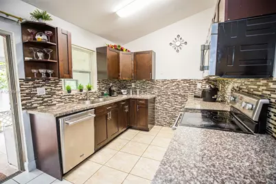 3346 NW 203rd St, Miami Gardens, FL 33056 - Photo 9