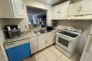 494 NW 165th St Rd, Miami, FL 33169 - Photo 3