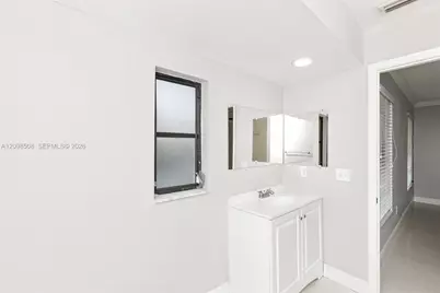 6671 NW 199th St, Hialeah, FL 33015 - Photo 13