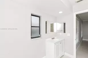 6671 NW 199th St, Hialeah, FL 33015 - Photo 13