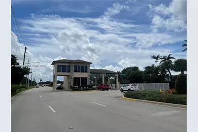 800 SW 142nd Ave #104N, Pembroke Pines, FL 33027 - Photo 1