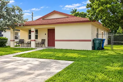 211 NE 35th St, Oakland Park, FL 33334 - Photo 3