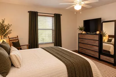 211 NE 35th St, Oakland Park, FL 33334 - Photo 19