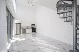 8425 Crespi Blvd, Miami Beach, FL 33141 - Photo 3