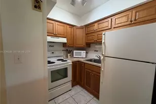 801 Atlantic Shores Blvd, Hallandale Beach, FL 33009 - Photo 9