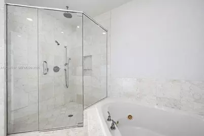 900 Brickell Key Blvd #2405, Miami, FL 33131 - Photo 19