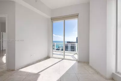 900 Brickell Key Blvd #2405, Miami, FL 33131 - Photo 9