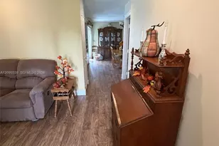 8410 SW 26th Pl, Davie, FL 33328 - Photo 11