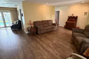 8410 SW 26th Pl, Davie, FL 33328 - Photo 9