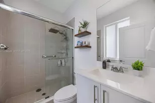 1418 SE 6th Rd, Homestead, FL 33034 - Photo 17