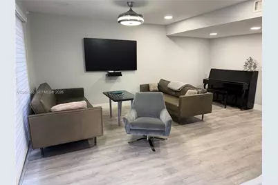3331 Farragut St #8D, Hollywood, FL 33021 - Photo 3