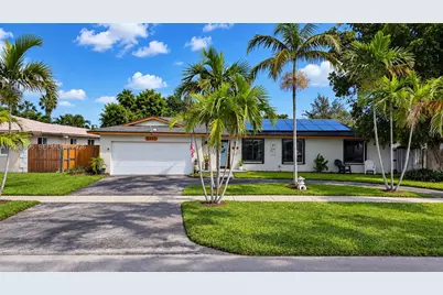 8111 SW 205th St, Cutler Bay, FL 33189 - Photo 3