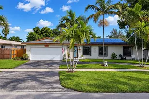 8111 SW 205th St, Cutler Bay, FL 33189 - Photo 3