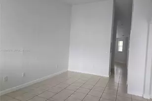 1661 SE 29th Ct, Homestead, FL 33035 - Photo 3