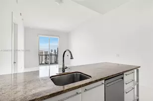 185 SW 7th St, Miami, FL 33130 - Photo 7