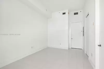 185 SW 7th St #4401, Miami, FL 33130 - Photo 9