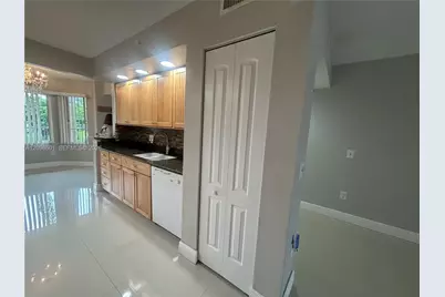 571 SW 141st Ave #212N, Pembroke Pines, FL 33027 - Photo 7