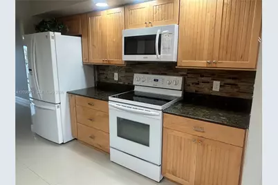 571 SW 141st Ave #212N, Pembroke Pines, FL 33027 - Photo 3