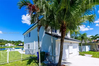 18481 NW 24th St, Pembroke Pines, FL 33029 - Photo 5