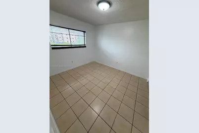 1501 W 42nd St #201, Hialeah, FL 33012 - Photo 9