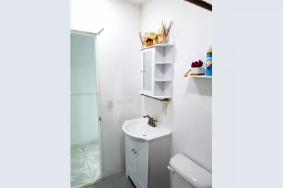 285 NW 48th Pl, Miami, FL 33126 - Photo 31