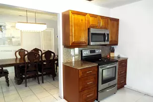 285 NW 48th Pl, Miami, FL 33126 - Photo 15