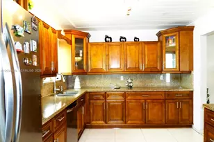 285 NW 48th Pl, Miami, FL 33126 - Photo 13