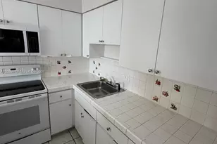 1750 W 56th St, Hialeah, FL 33012 - Photo 11