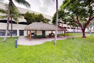 19501 W Country Club Dr, Aventura, FL 33180 - Photo 43