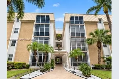 3000 NE 16th Ave #203, Oakland Park, FL 33334 - Photo 3