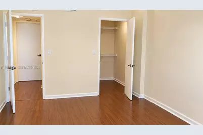 290 174th St #2412, Sunny Isles Beach, FL 33160 - Photo 5