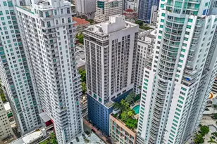 227 NE 2nd St, Miami, FL 33132 - Photo 3