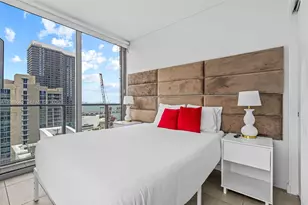 227 NE 2nd St, Miami, FL 33132 - Photo 17