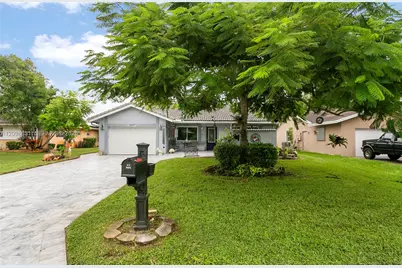 10307 70th St, Tamarac, FL 33321 - Photo 1