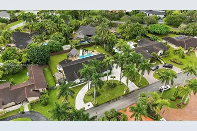 11865 SW 112th Ave Cir #0, Miami, FL 33176 - Photo 3