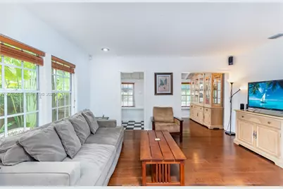 2920 SW 30th Ct, Coconut Grove, FL 33133 - Photo 9
