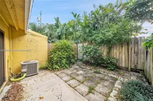 120 SE 12th Ave, Pompano Beach, FL 33060 - Photo 3