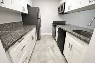 10801 SW 109th Ct, Miami, FL 33176 - Photo 5